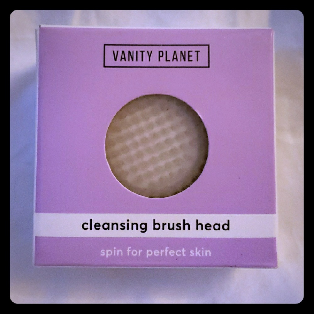 Facial brush head